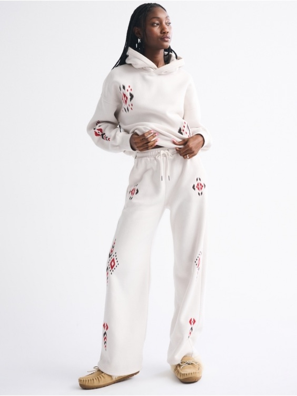 Abercrombie & Fitch Cream Wide-Leg Sweatpants with Red & Black Embroidery